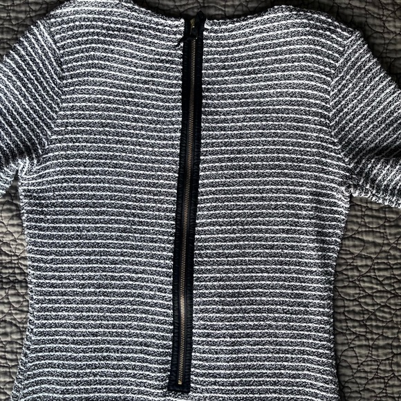 DISCOUNTED SHIPPING 📦 Banana Republic long sleeve dress - Picture 2 of 7